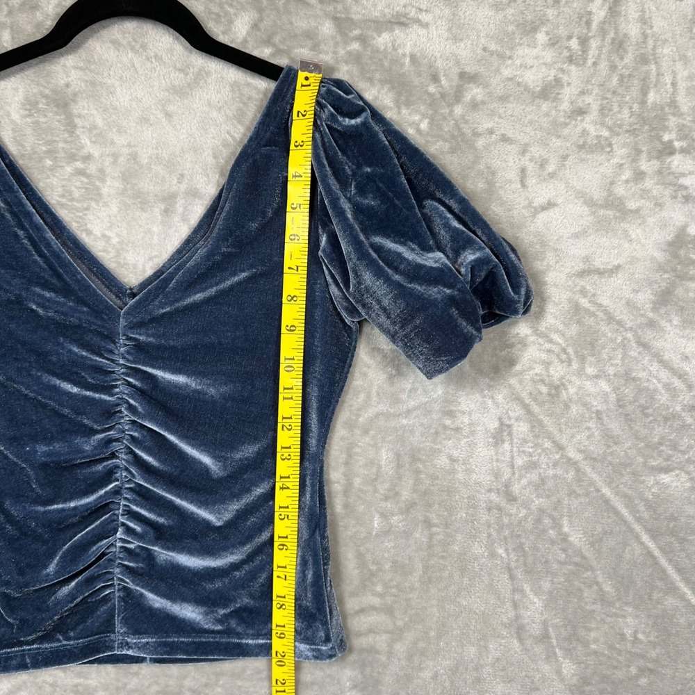 Free People Cupcake Velvet Top Size XS Blue Puff Sleeve Holiday Party - Picture 10 of 11
